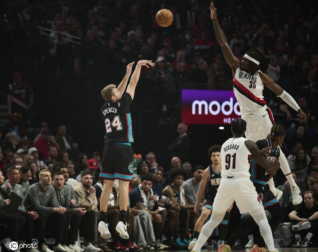 斯宾塞18分克林根13+17 灰熊不敌开拓者